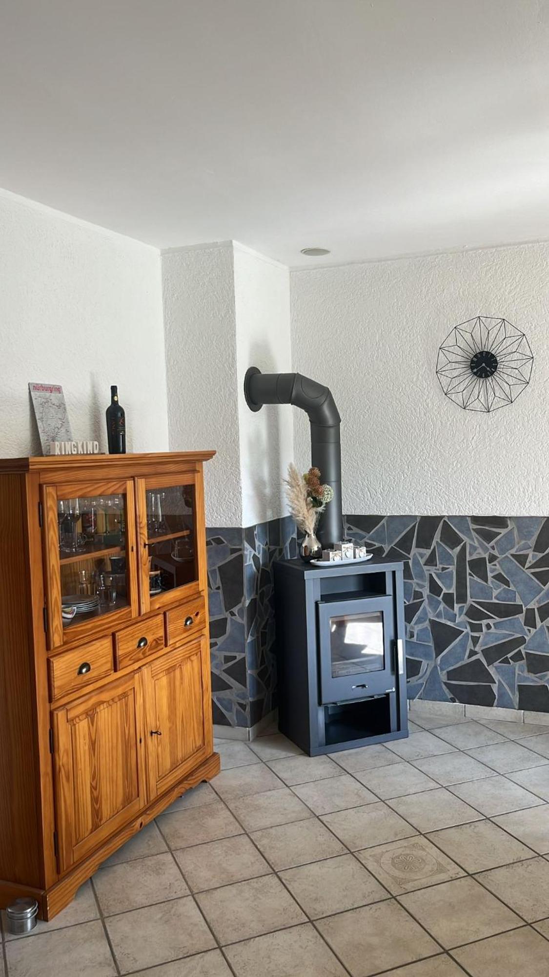 Fewo Hoheeifel, 1 Haus Mit 2 Apartments 5 Schlafzimmer In Kelberg Naehe Nuerburgring ภายนอก รูปภาพ